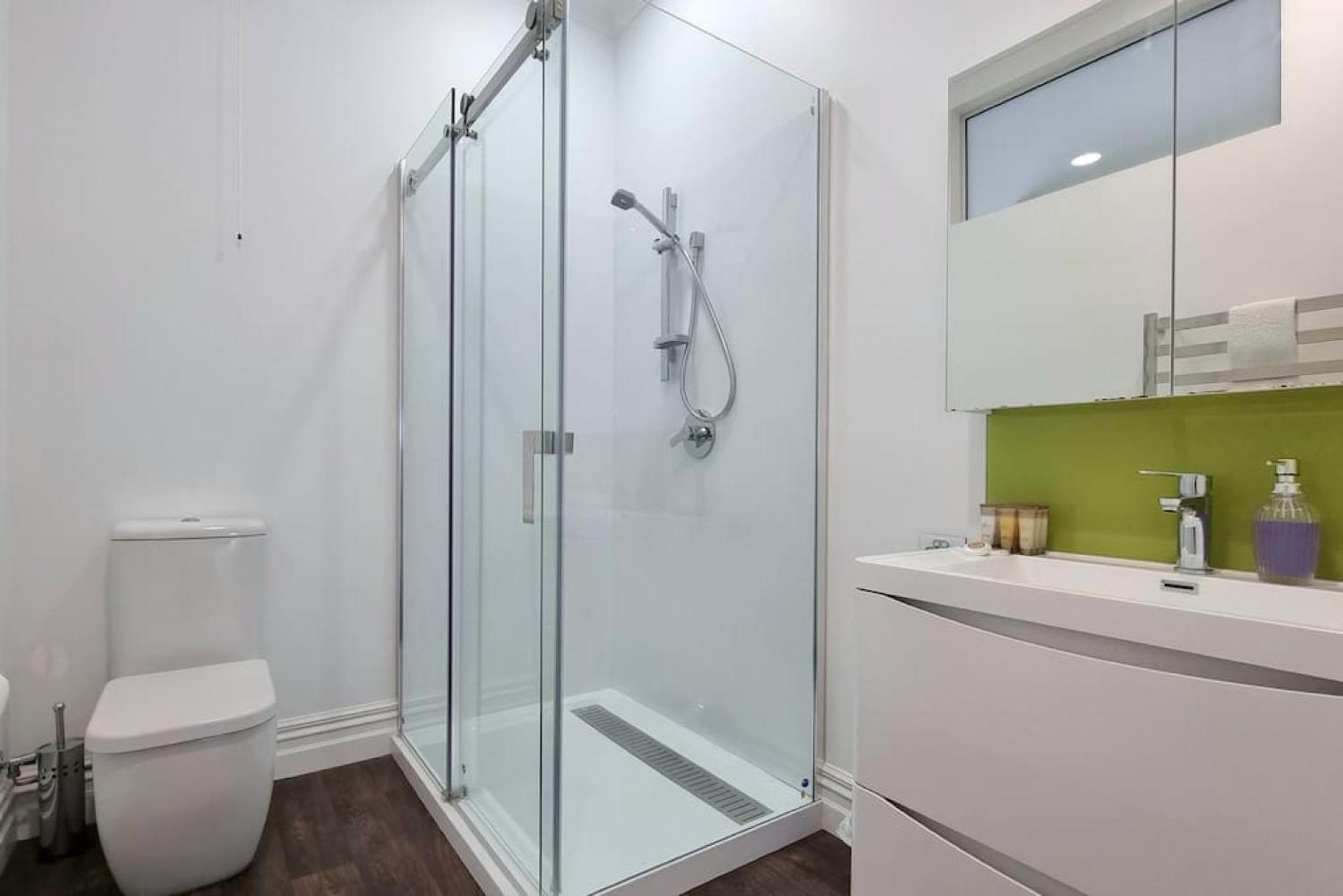 Central Auckland 5-Bedroom Villa With Free Parking Eksteriør billede