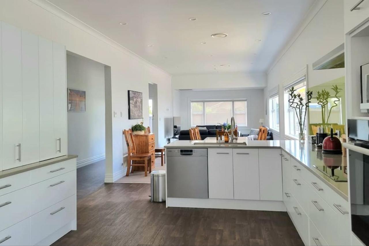 Central Auckland 5-Bedroom Villa With Free Parking Eksteriør billede