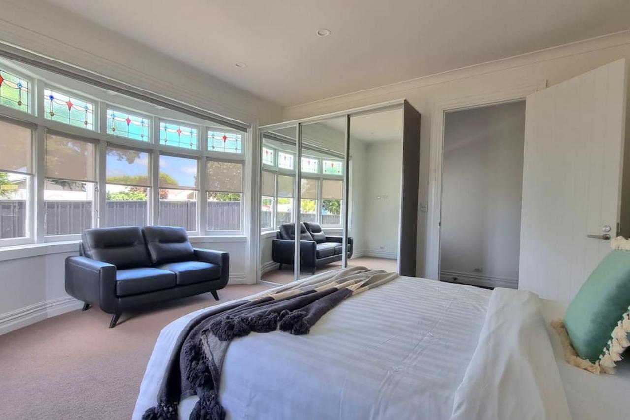 Central Auckland 5-Bedroom Villa With Free Parking Eksteriør billede