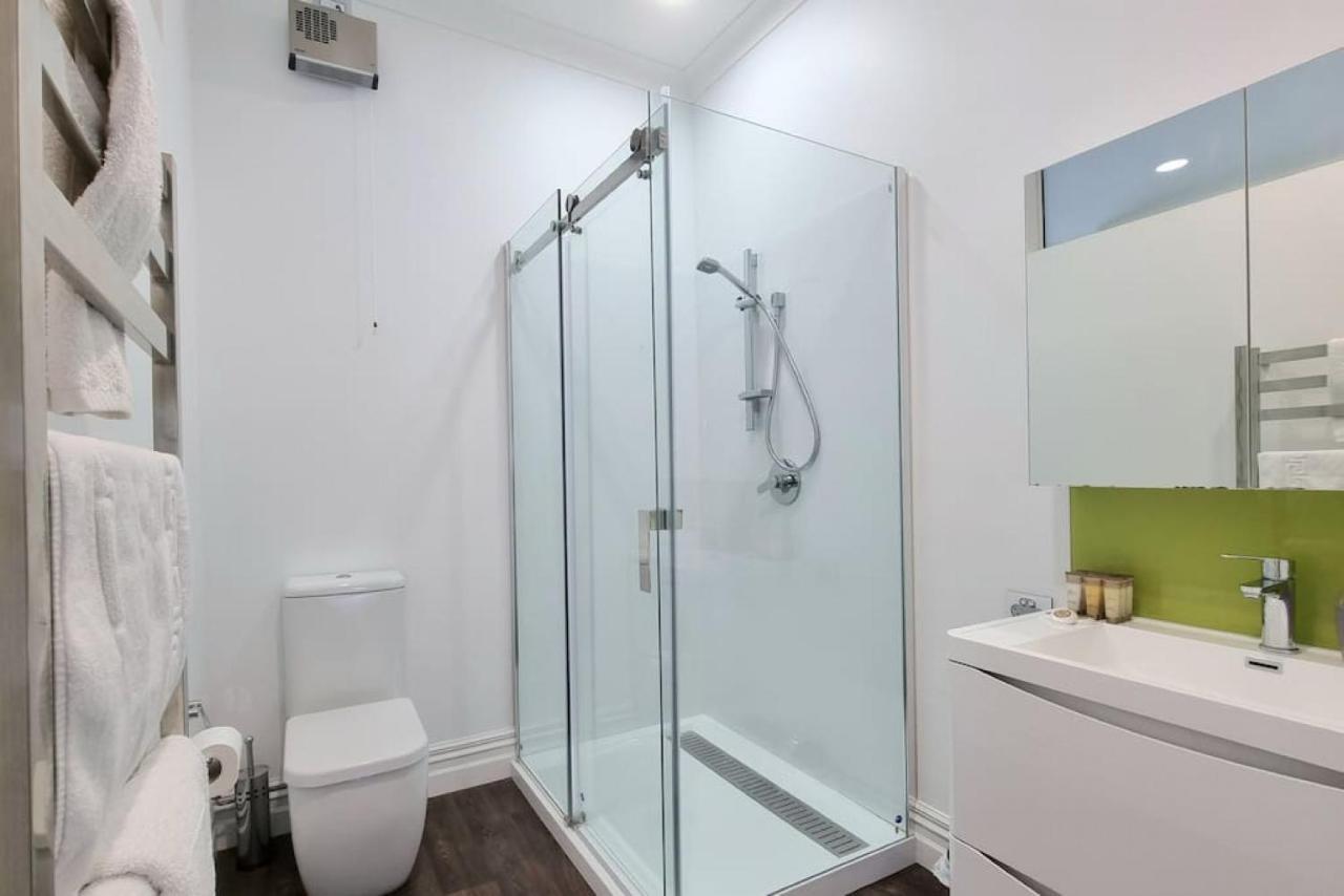Central Auckland 5-Bedroom Villa With Free Parking Eksteriør billede